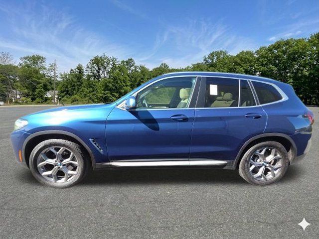 Used 2023 BMW X3 xDrive30i w/ Convenience Package AWD/4WD image 5