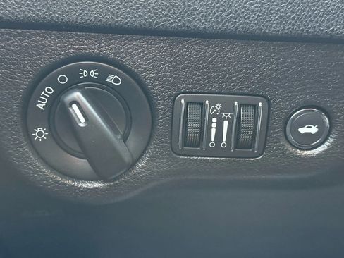 Used 2023 Dodge Charger SXT w/ Blacktop Package image 37