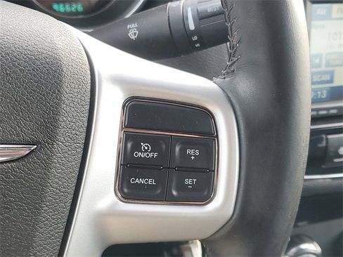 Used 2012 Chrysler 200 Limited image 22