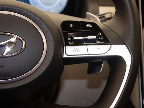 Used 2023 Hyundai Tucson Limited image 25