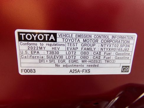 Used 2022 Toyota RAV4 XLE w/ Convenience Package image 52