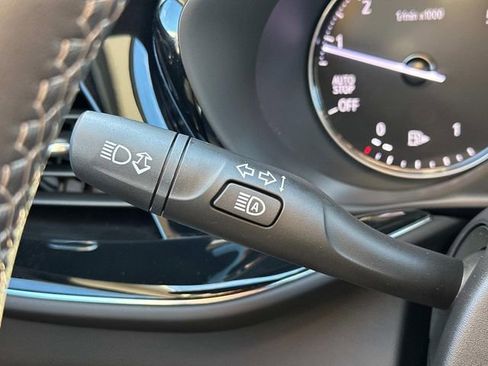 Used 2023 Buick Envision Avenir image 25