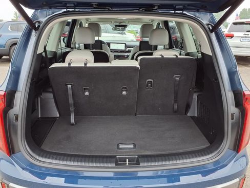 Used 2025 Kia Telluride S FWD image 26