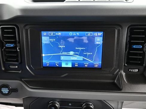 Used 2022 Ford Bronco Black Diamond AWD/4WD image 15