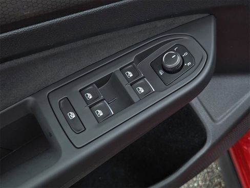 Used 2023 Volkswagen GTI SE image 11