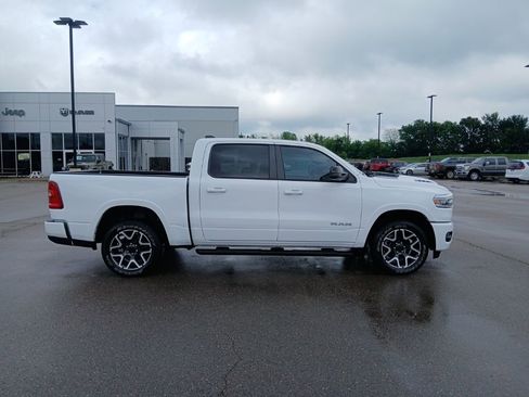 Used 2025 RAM 1500 Laramie w/ Sport Appearance Package AWD/4WD image 9