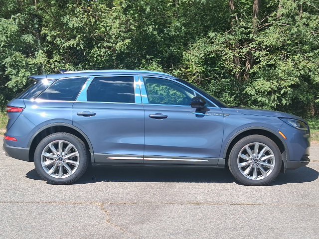 Used 2022 Lincoln Corsair AWD w/ Premium Package image 6