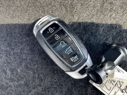 Used 2022 Hyundai Palisade SEL w/ Convenience Package AWD/4WD image 9