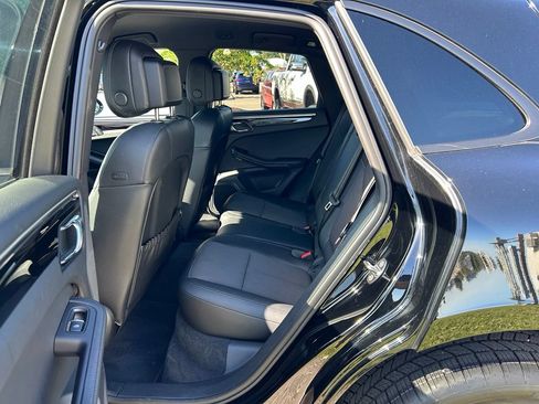 Used 2023 Porsche Macan Turbo AWD/4WD image 49