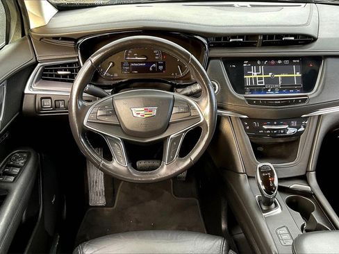 Used 2018 Cadillac XT5 Premium Luxury image 4