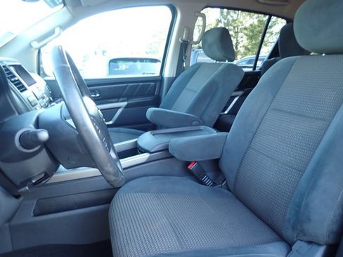 Used 2015 Nissan Armada SV AWD/4WD image 11