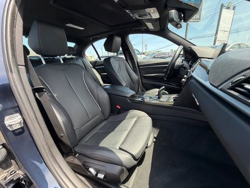 Used 2017 BMW 340i xDrive Sedan AWD/4WD image 14