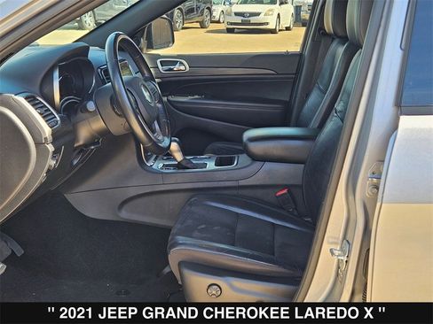 Used 2021 Jeep Grand Cherokee Laredo X image 11