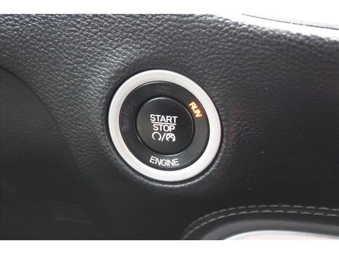 Used 2015 Dodge Challenger SXT Plus image 22