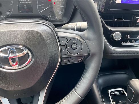 Used 2025 Toyota Corolla SE FWD image 24