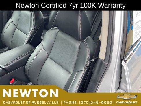 Used 2022 Nissan Maxima SV w/ Floor Mat Group FWD image 5