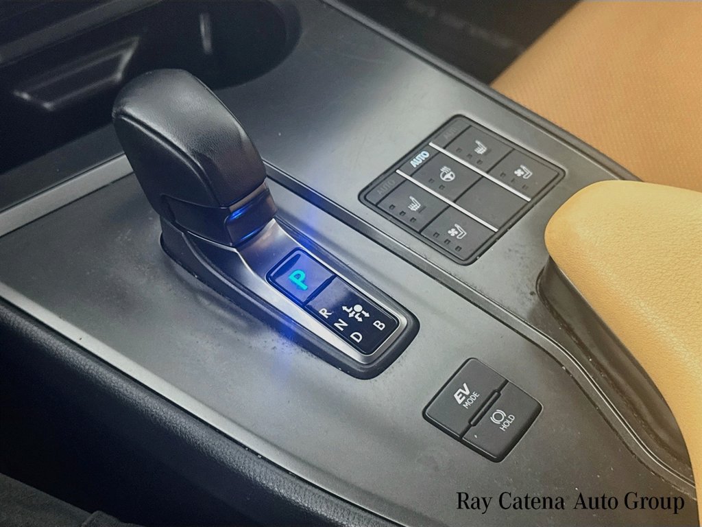 Certified 2025 Lexus UX 300h AWD w/ Accessory Package (Z2) image 17