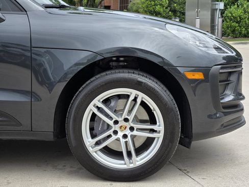Used 2024 Porsche Macan AWD/4WD image 13