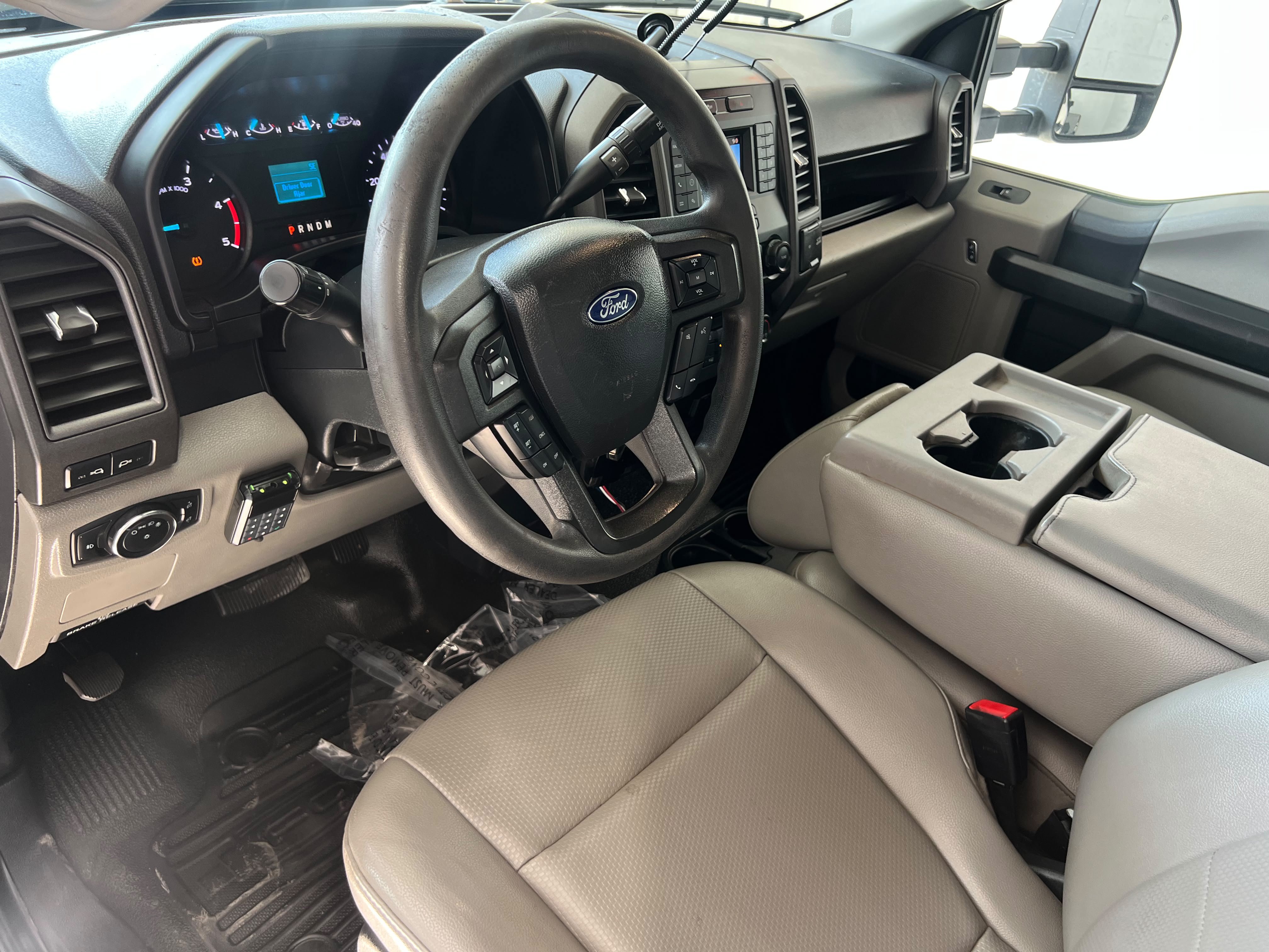 Used 2022 Ford F350 XL w/ Power Equipment Group RWD image 9