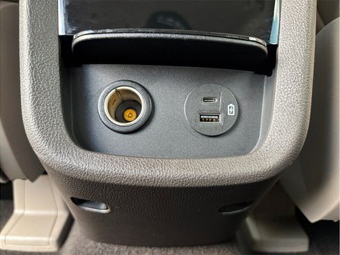 Used 2022 Lincoln Nautilus FWD image 39