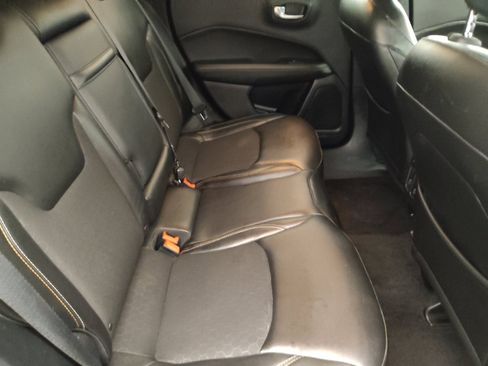 Used 2018 Jeep Compass Latitude w/ Popular Equipment Group AWD/4WD image 19