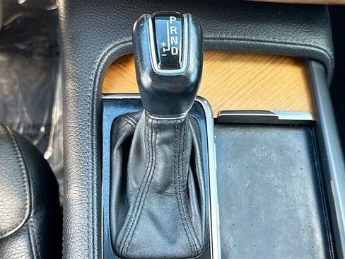 Used 2022 Volvo XC90 T6 Momentum w/ Climate Package image 38