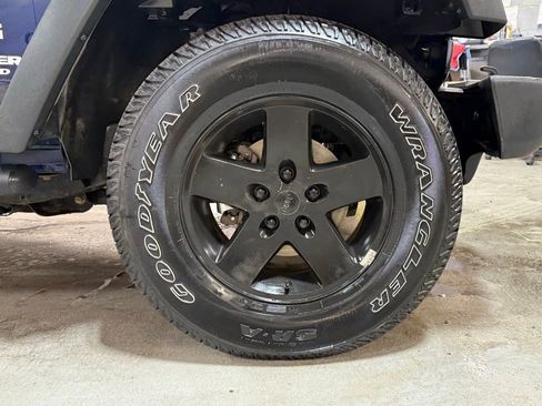 Used 2013 Jeep Wrangler Unlimited Sport AWD/4WD image 26