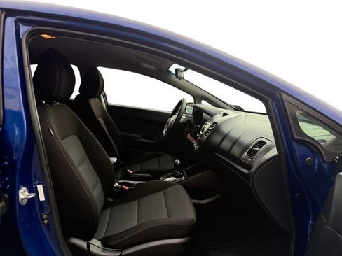 Used 2017 Kia Forte LX FWD image 12