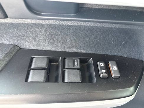 Used 2018 Toyota Tundra SR5 w/ SR5 Upgrade Package RWD image 18