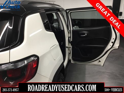 Used 2018 Jeep Compass Latitude AWD/4WD image 32