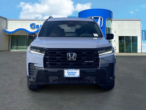 New 2026 Honda Pilot Black Edition image 2