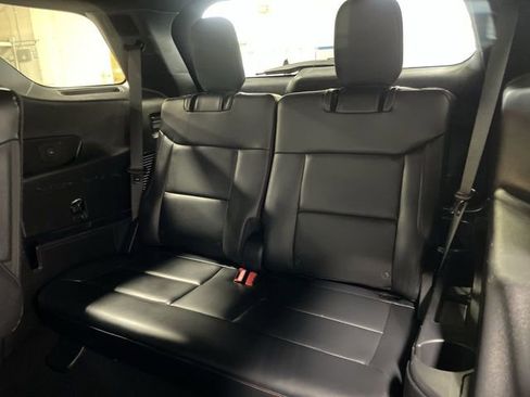 Used 2025 Ford Explorer ST-Line image 24
