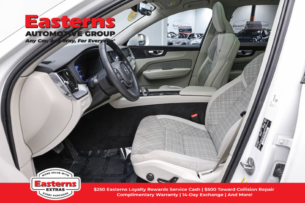 Used 2022 Volvo XC60 B5 Momentum AWD/4WD image 15