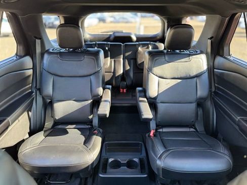 Used 2020 Ford Explorer ST w/ ST Street Pack image 22