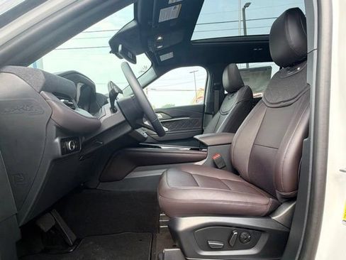 New 2026 Ford Explorer Platinum w/ LUX Leather Package AWD/4WD image 12