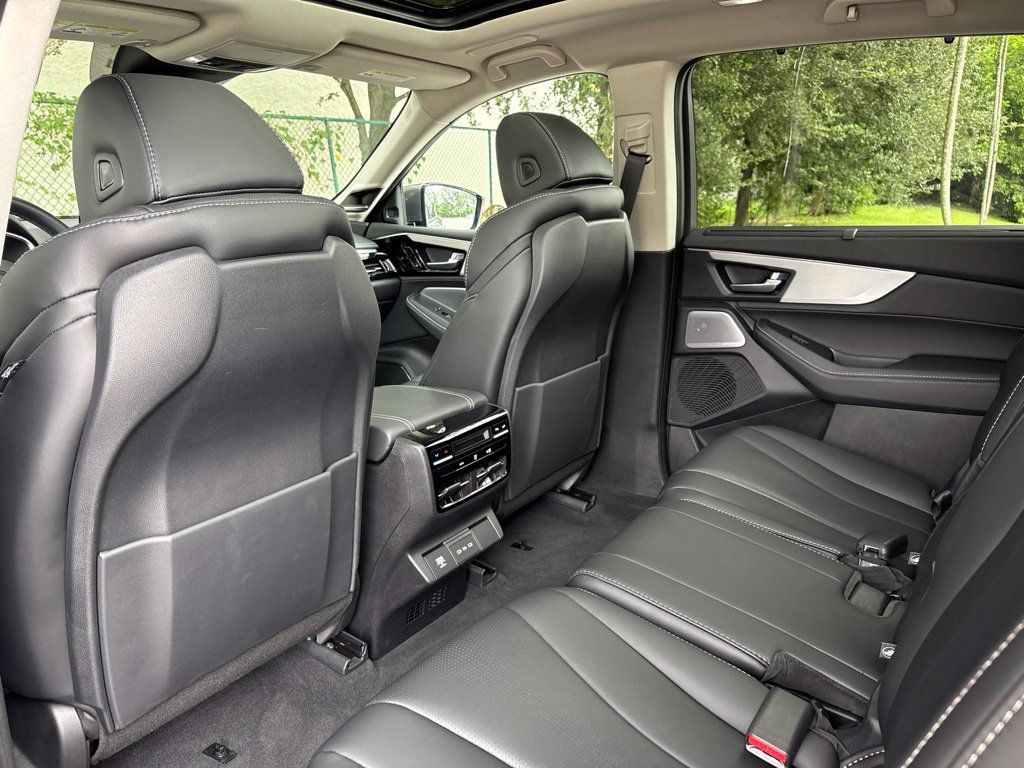 Used 2026 Acura MDX w/ Technology Package FWD image 20