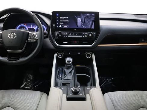 Used 2024 Toyota Grand Highlander Platinum image 87