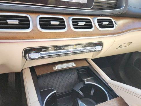 Used 2021 Mercedes-Benz GLS 450 GLS 450 image 32