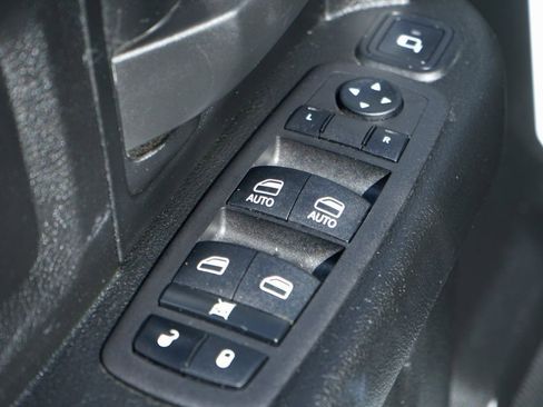 Used 2024 RAM 2500 Tradesman w/ Chrome Appearance Group RWD image 17