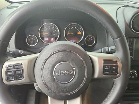 Used 2014 Jeep Patriot Limited image 12