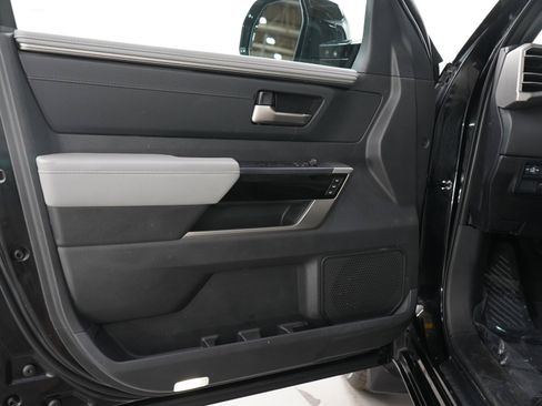 Used 2025 Toyota Tundra Limited AWD/4WD image 20