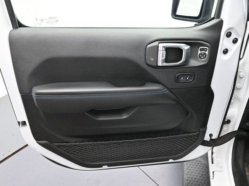 Used 2024 Jeep Wrangler High Altitude AWD/4WD image 11