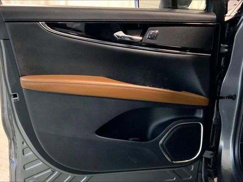 Used 2022 Lincoln Nautilus Reserve image 42