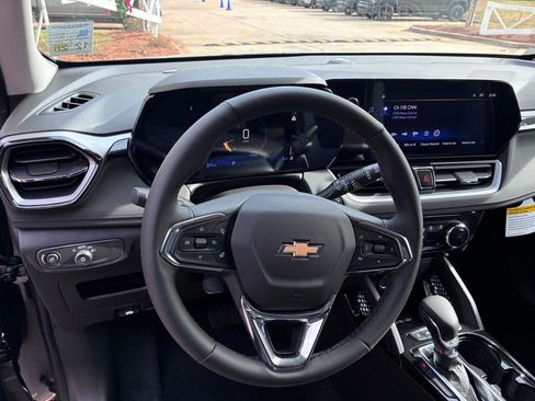 New 2026 Chevrolet TrailBlazer LT w/ Convenience Package FWD image 19