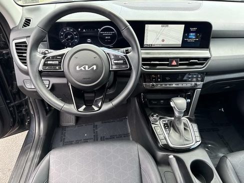 Used 2026 Kia Seltos EX w/ EX Sunroof Package FWD image 18