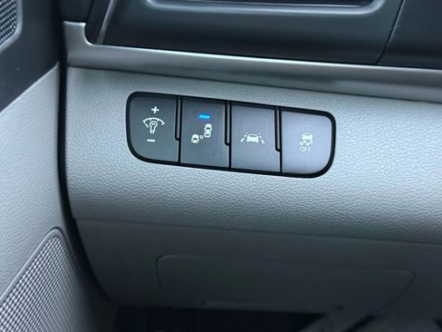 Used 2019 Hyundai Elantra SEL image 19