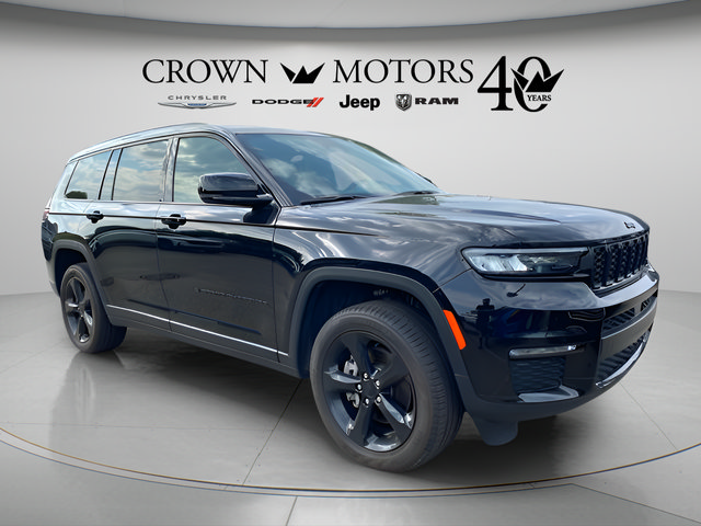 Used 2024 Jeep Grand Cherokee L Limited w/ Black Appearance Package AWD/4WD image 1