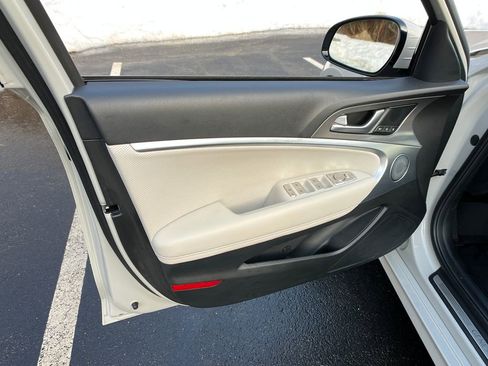 Used 2025 Genesis G70 2.5T w/ Sport Prestige Package image 11