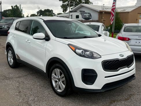 Used 2018 Kia Sportage LX FWD image 1