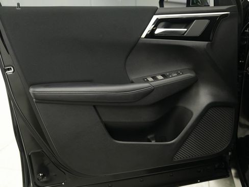 Used 2025 Mitsubishi Outlander ES image 16